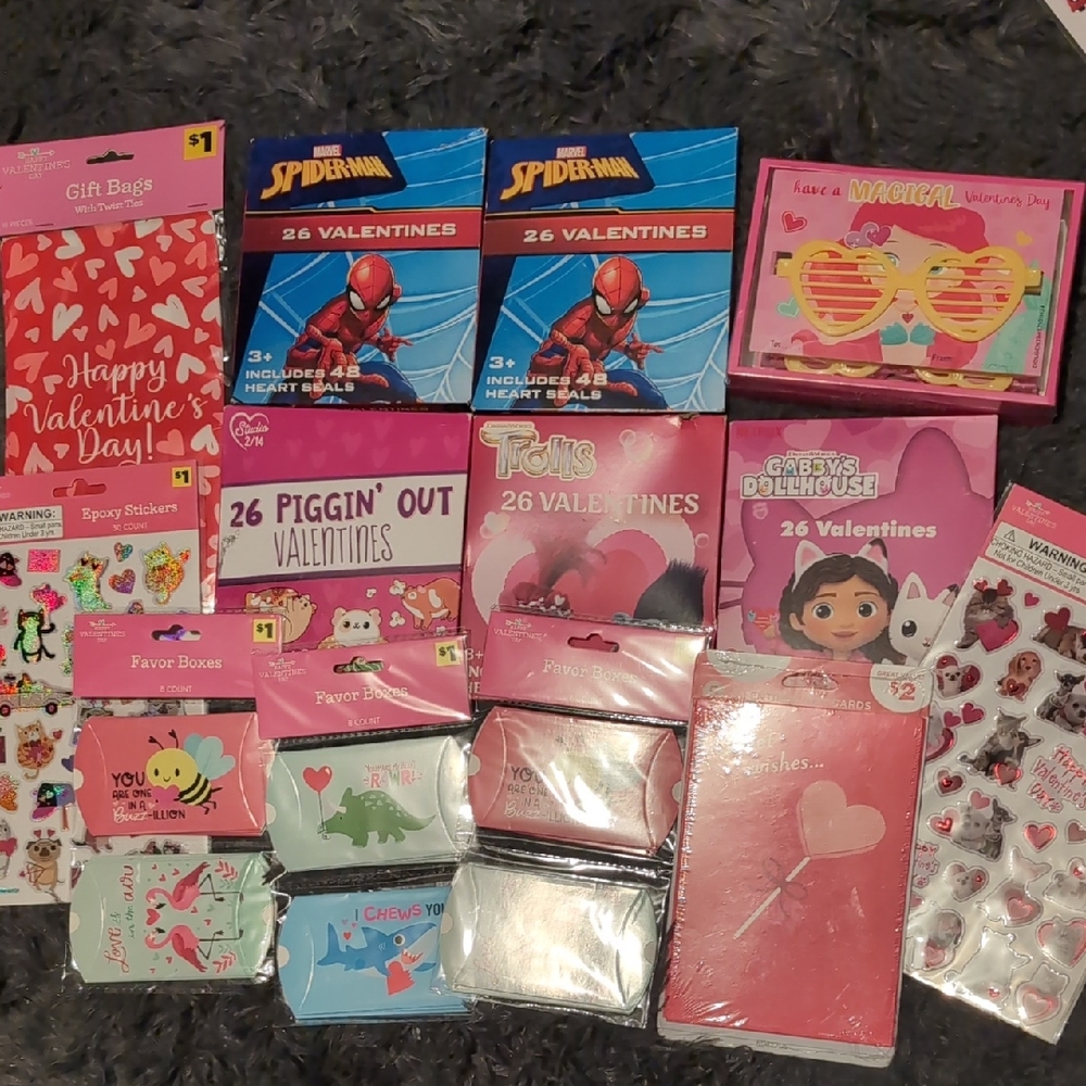 Valentine's Day Card And Favor Assortment